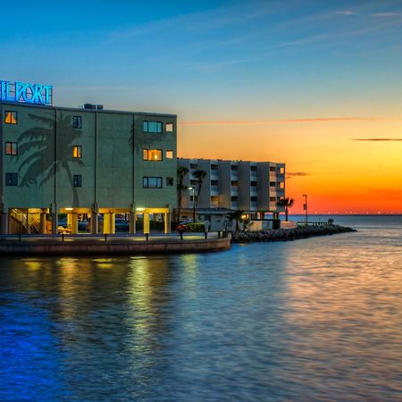Sailport Waterfront Suites Tampa Exterior photo