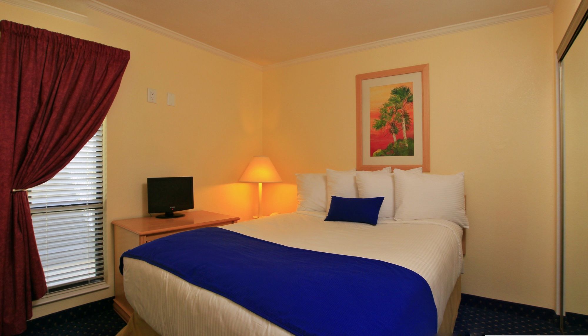 Sailport Waterfront Suites Tampa Room photo