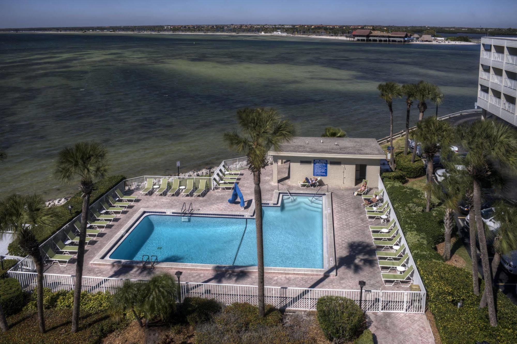 Sailport Waterfront Suites Tampa Exterior photo